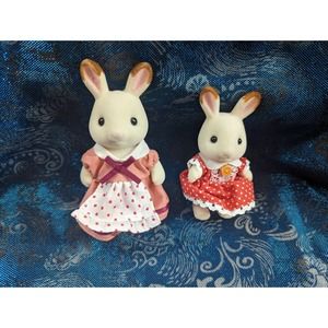 Sylvanian Families Calico Critters Hopscotch Rabbit Family Mother & Daughter